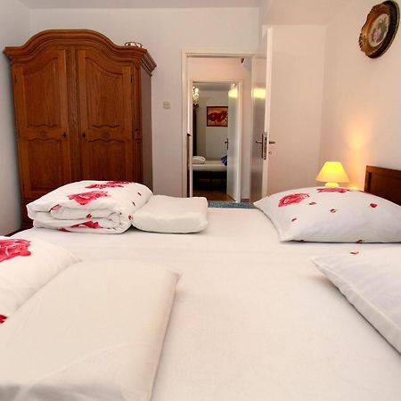 Apartments By The Sea Seget Vranjica, Trogir - 980 Room photo