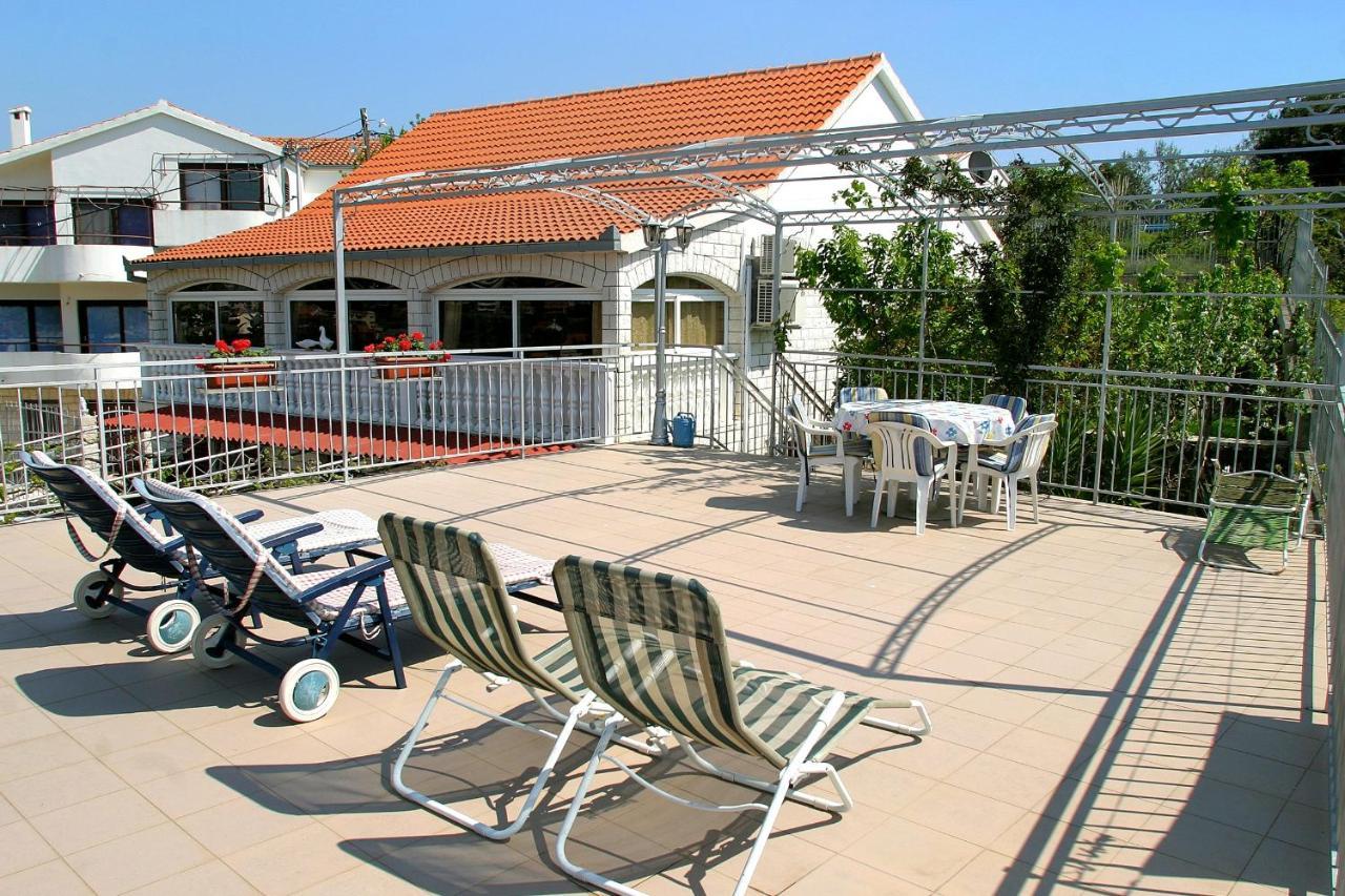 Apartments By The Sea Seget Vranjica, Trogir - 980 Exterior photo